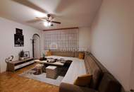 Großzügige Wohnung in bester Lage - Perfekt für Familien! 3 Zimmer, Balkon & top Ausstattung (inkl.Möbel) für nur 195.000€! Viele freie Parkplätze in Hof!