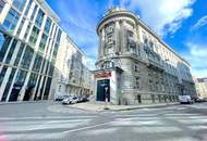 Repräsentative Bürofläche mit Balkon im historischen Palais Fanto zu mieten
