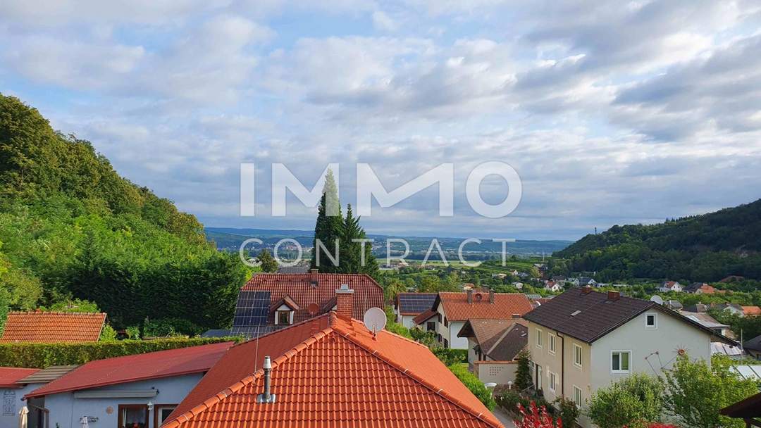 MEHRFAMILIENHAUS IN FURTH STEHT ZUM VERKAUF