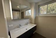 Wohnen im Mehrfamilienhaus / 8 Zimmer, 3 Bäder, 2 Eingänge