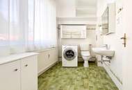 “Rare Parkside Living! Near Vienna’s Romantic English Garden!“