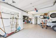 WILHERING: Perfekt aufgeteiltes Wohnhaus mit XL- Garage, Pool auf einem hervorragenden Grundstück mit ca. 1.069m²