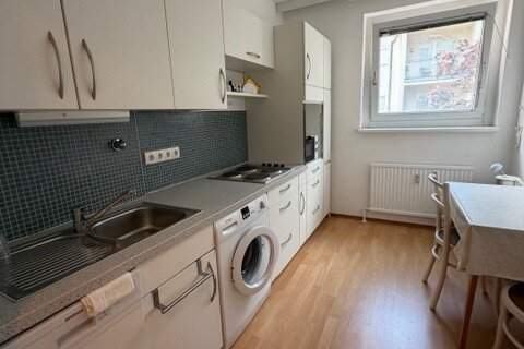 Korneuburg ! Schöne geräumige 2-Zi Wohnung mit Loggia Nähe Zentrum und Bahnhof in gepflegter Wohnhausanlage !, Wohnung-kauf, 239.000,€, 2100 Korneuburg