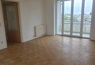 Wohnen in Leonding: Helle 3-Zimmer-Wohnung (80,81 m²) mit Loggia &amp; Carport im letzten Stockwerk (03.OG) – ab 01.06.2026 Verfügbar! WOHNUNG WIRD IM MAI 2026 NOCH SANIERT!