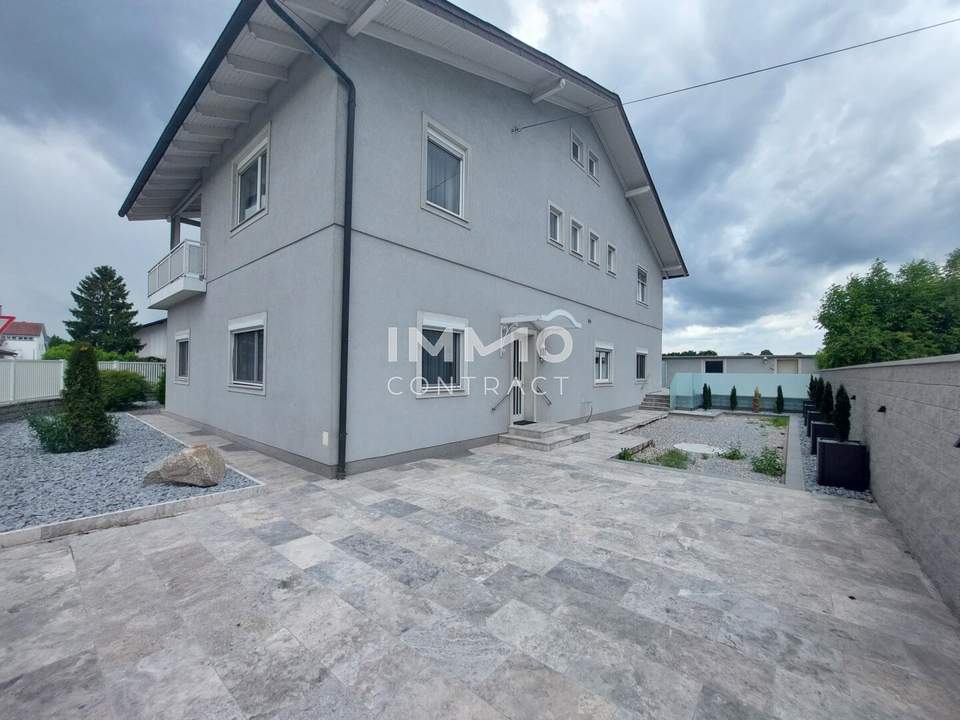 Flexibel nutzbares Wohhhaus mit getrennten Eingängen - ideal für große Familien oder Wohnung & Arbeiten