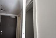 2 Zimmer & Balkon & Garage