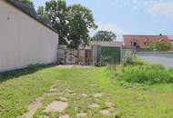 Zwei Wege, ein Zuhause -sanierungsbedürftiges Haus mit großem Garten