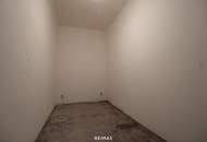 Altbauwohnung mit Entwicklungspotenzial: 73 m², 1. Stock, ruhige Lage zum Innenhof