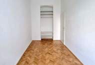 TOP 3 ZIMMER in wunderschönem ALTBAU in RUHIGE SEITENGASSE ausgerichtet