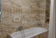 Haus für eine oder zwei Familien in einer ruhigen Sackgasse