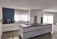 Exklusives Wohn- und Geschäftshaus mit Maisonette &amp; Dachterrasse – Wohnen &amp; Arbeiten unter einem Dach; auch ideal als Investment