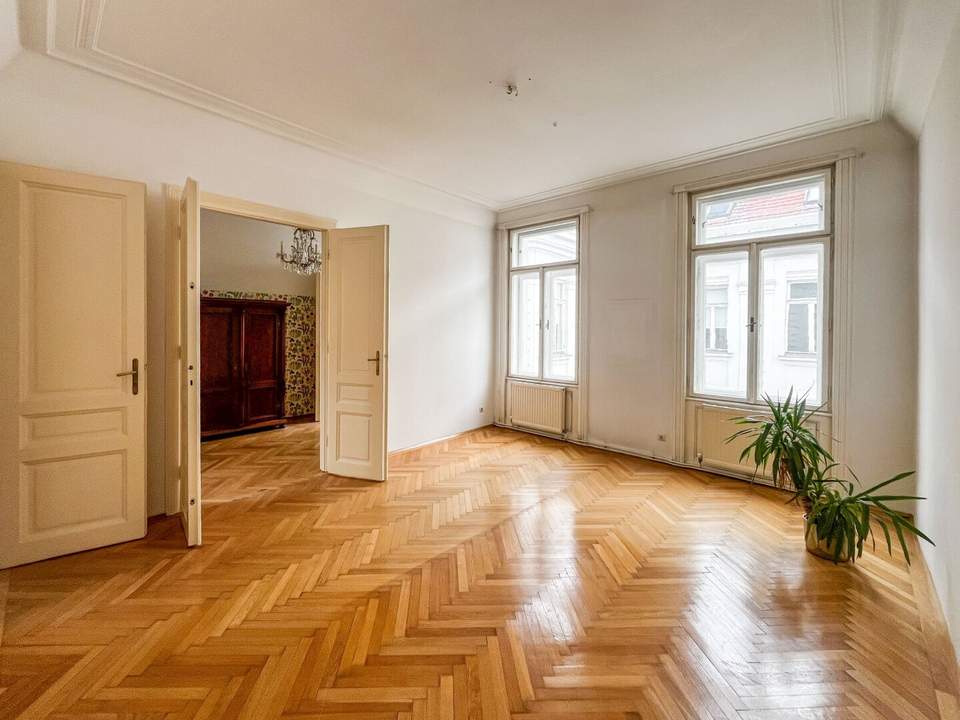 Bestlage - klassische Altbauwohnung in elegantem Stilhaus
