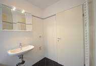 SONNIGE DACHGESCHOSS-MAISONETTE NAHE HANUSCH KRANKENHAUS