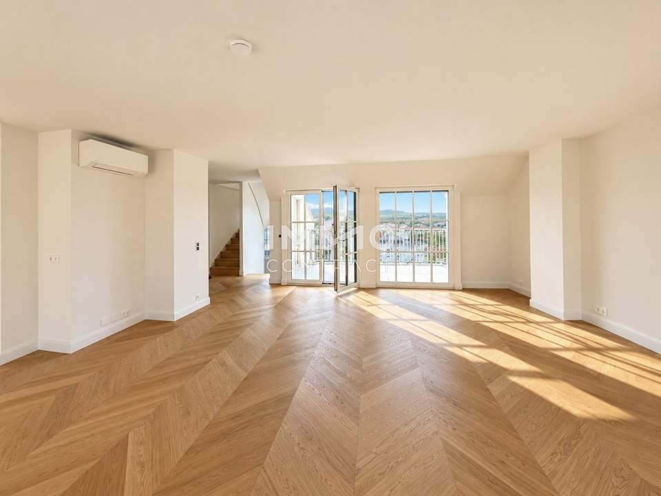 THE PENTHOUSE: Direct Lift Access & Pool - Where Architectural Heritage Meets Modern Luxury