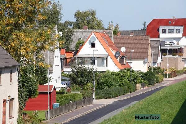 +++ Modernisiertes Einfamilienhaus mit Doppelgarage +++