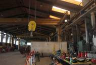 Große Halle mit mit 1272 m² plus 360 m² Büro im Gewerbepark Primetzhofer