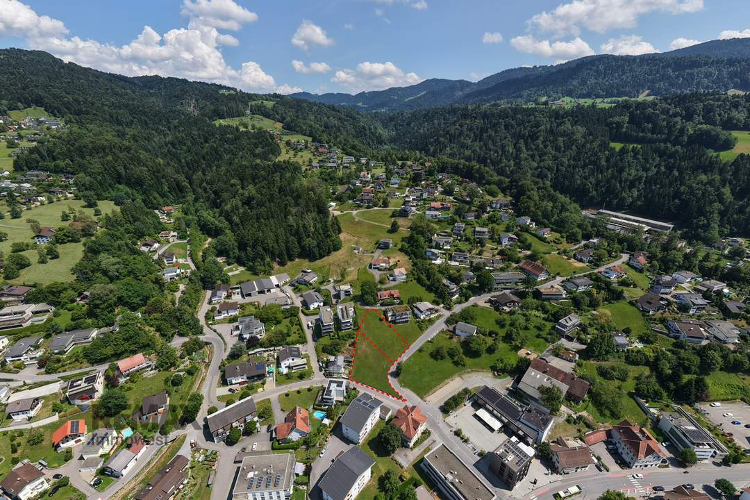 Traumgrundstück am Dorfplatz in Schwarzach