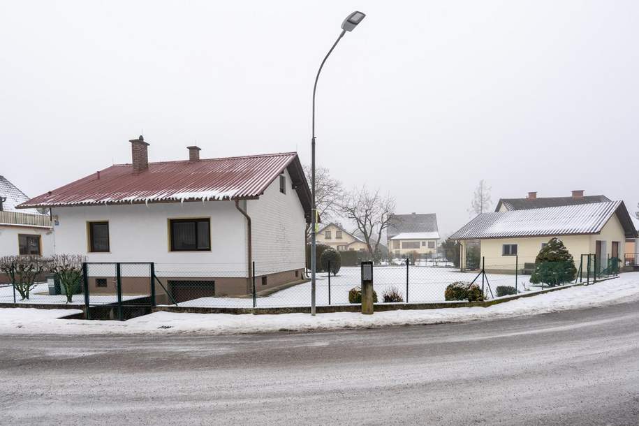 "Leistbares Eigenheim ist bald Dein, nun schau rein. Auf einem Eigengrund von 797m²-echt fein!", Haus-kauf, 350.000,€, 2821 Wiener Neustadt(Land)