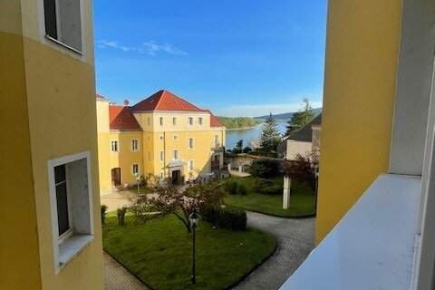 2-Zimmer Wohnung mit Wintergarten mit Donaublick, Wohnung-miete, 801,52,€, 2410 Bruck an der Leitha