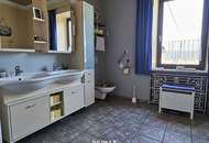 Geräumiges Haus mit großer Wohnung und Gastlokal