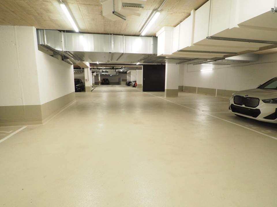 UNBEFRISTET - BEQUEMER TIEFGARAGENPLATZ ZENTRAL IN DÖBLING ZUM MIETEN