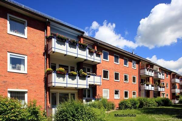 Großzügiges Mehrfamilienhaus mit 13 Wohnungen & vielseitigem Außenbereich