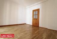 Vielseitige Büro-, Praxis- oder Wohnfläche mit Wintergarten in Bestlage von Bad Zell