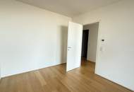 UNBEFRISTETE 2-Zimmer Neubauwohnung mit Freifläche + Extras im Haus