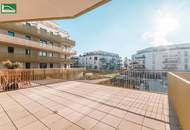 Riesige Terrasse zum Ausbreiten - Sonnenanbeter werden es lieben - Provisionsfreier Erstbezug in Ruhelage