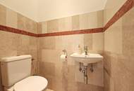 Nähe Hugo-Wolf-Park: Charmante Altbauwohnung mit Erker + Gegliederte Fassade + zentraler Grundriss + Familien- und WG-Geeignet