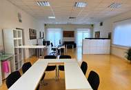 Modernes Bürohaus mit flexibel gestaltbaren Großraumbüros im Industriepark St. Veit