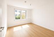 Big 3 room apartment for super price! Directly at the main train station: Commission-free