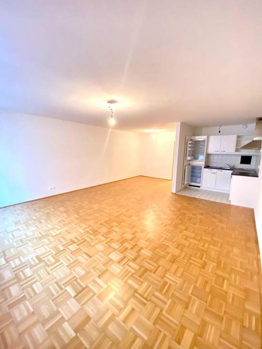 Freundliche Wohnung in Top Lage am Schubertpark | Nähe Kutschkermarkt