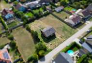 PREISREDUZIERT - Lassen Sie Ihrer Phantasie freien Lauf: Rohbau mit Erweiterungspotential und großem Grundstück