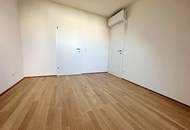 AUGARTEN-NÄHE, DACHGESCHOSS, klimatisierte 43 m2 Neubau mit 6 m2 Balkon, Wohnküche, 1 Zimmer, Duschbad, Parketten, Erstbezug