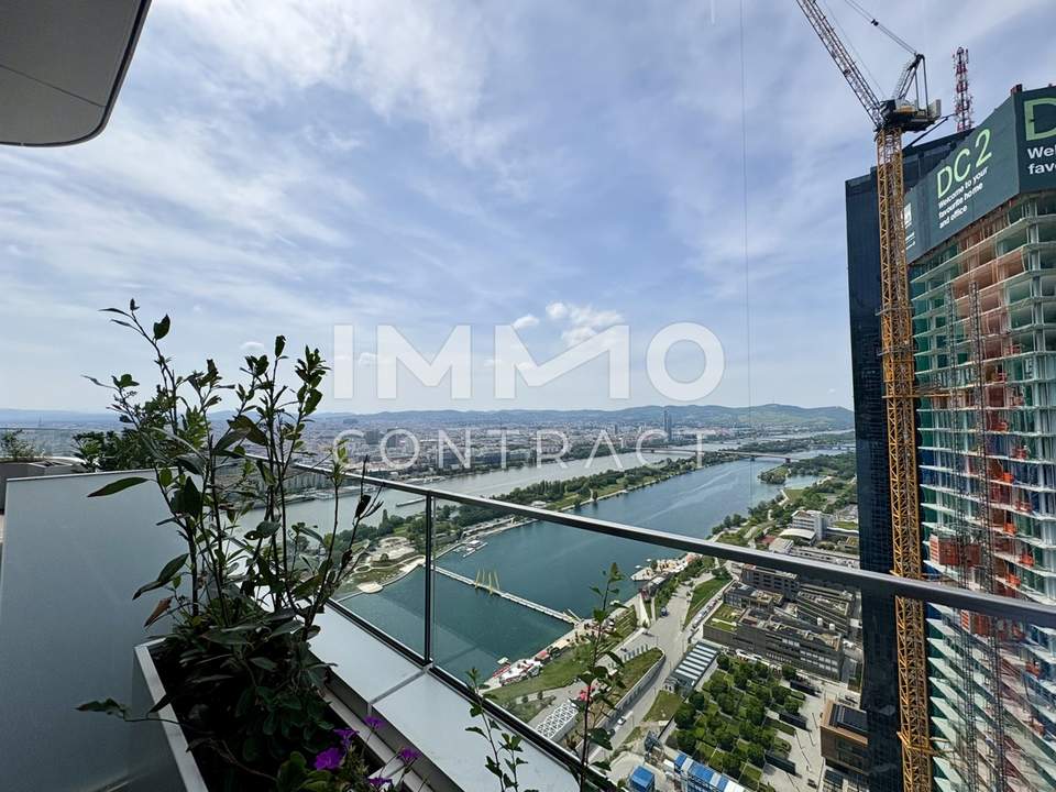 Sonnenuntergang im modernsten Turm Wiens: Erstbezug mit Goodies