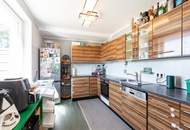 Wohnen, Arbeiten, Vermieten oder Entwickeln - vielseitiges Anwesen mit Wohn- und Geschäftshaus, Nebengebäuden & Garten