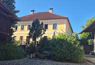 Wunderschöner Dreikanthof in Ruhelage mit Reithalle