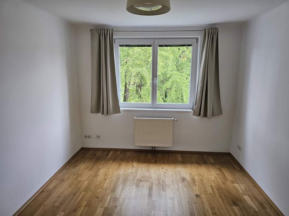 Nähe Hietzinger Platzl, traumhafte Wohnung mit Balkon und Gemeinschaftsgarten, Grünblick, 3 OG ohne Lift, 5 Gehminuten zur U4