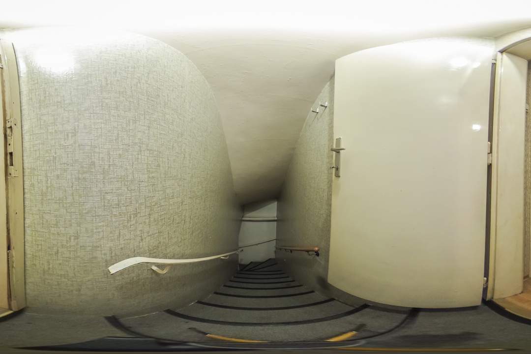 ZWEIFAMILIEN-Wohnhaus mit XXL-TRAUMGRUNDSTÜCK