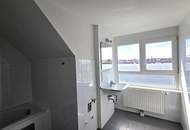 Maisonette-Wohnung mit großer Terrasse und 2 WCs - U1 Nähe!!