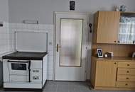 Wohnhaus mit Altbestand und Scheune