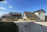 Teilsaniertes Einfamilienhaus mit großzügigem Nebengebäude