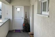 Neuwertige Wohnung mit guter Aufteilung - 2 Carports - ein Raum mit extra Zugang für (Home)Office!