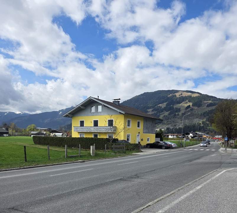 Großzügiges Haus mit 3 Wohneinheiten &amp; Bergblick in Saalfelden