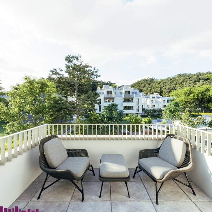 Abkühlen im hauseigenen Pool .... Ihre Traumwohnung mit Terrasse oder Garten und Fernblick Nähe Maurer Wald PROVISIONSFREI !!