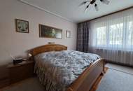 Wohnhaus mit Altbestand und Scheune