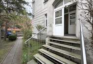 Neu sanierte Wohnung im Wiener Altbau // Newly renovated apartment in an old Viennese building //