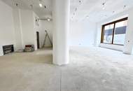 ELEGANTES GESCHÄFTSLOKAL MIT WUNDERSCHÖNEM PORTAL IN REPRÄSENTATIVEM ALTBAU