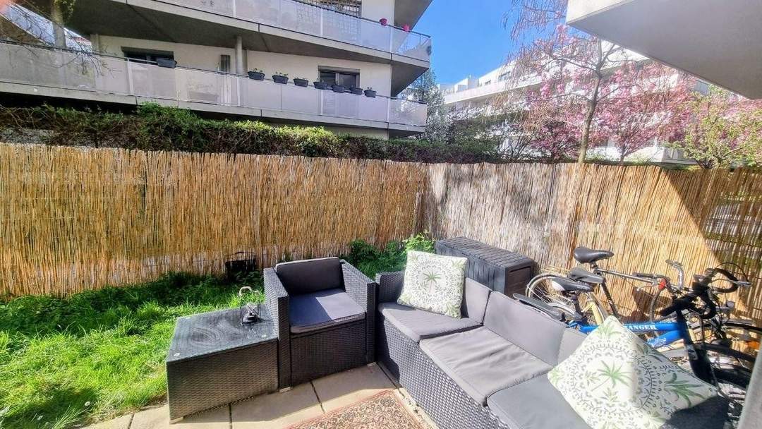 Q11: West-GARTENWOHNUNG mit Kühlung + MÖBELABLÖSE MÖGLICH (VB ~ € 5000)